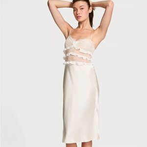 XL Atelier Victoria's Secret Bridal Lace & Silk Midi Slip Dress